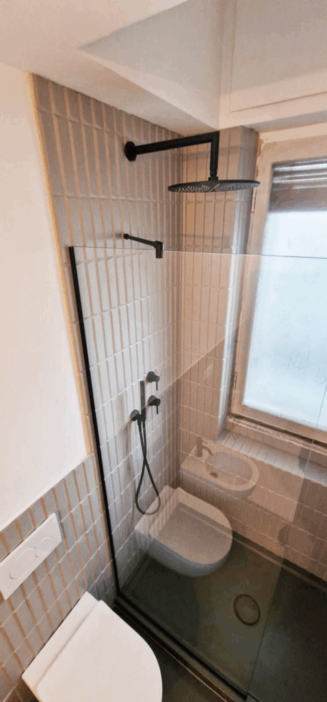 Box Doccia Walk In con barra stabilizzatrice