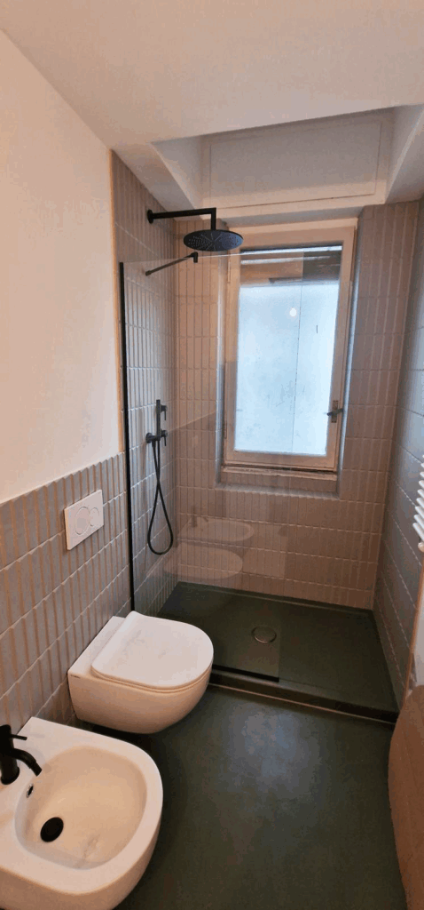 Box Doccia Walk In con barra stabilizzatrice