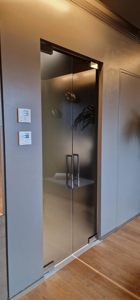 Vetri per interni su misura - Porte e pareti divisorie