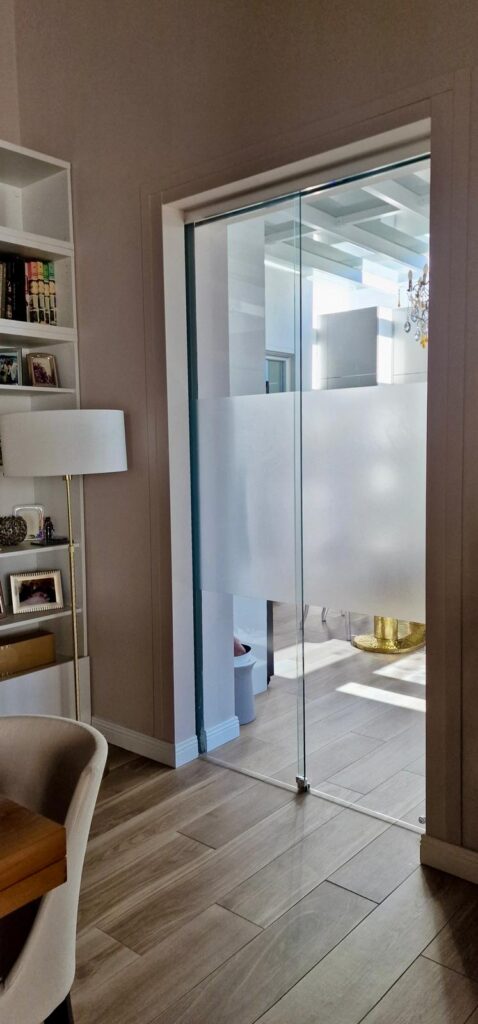 Vetri per interni su misura - Porte e pareti divisorie