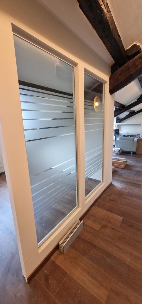 Lavorazioni vetri su misura - Porte e pareti divisorie