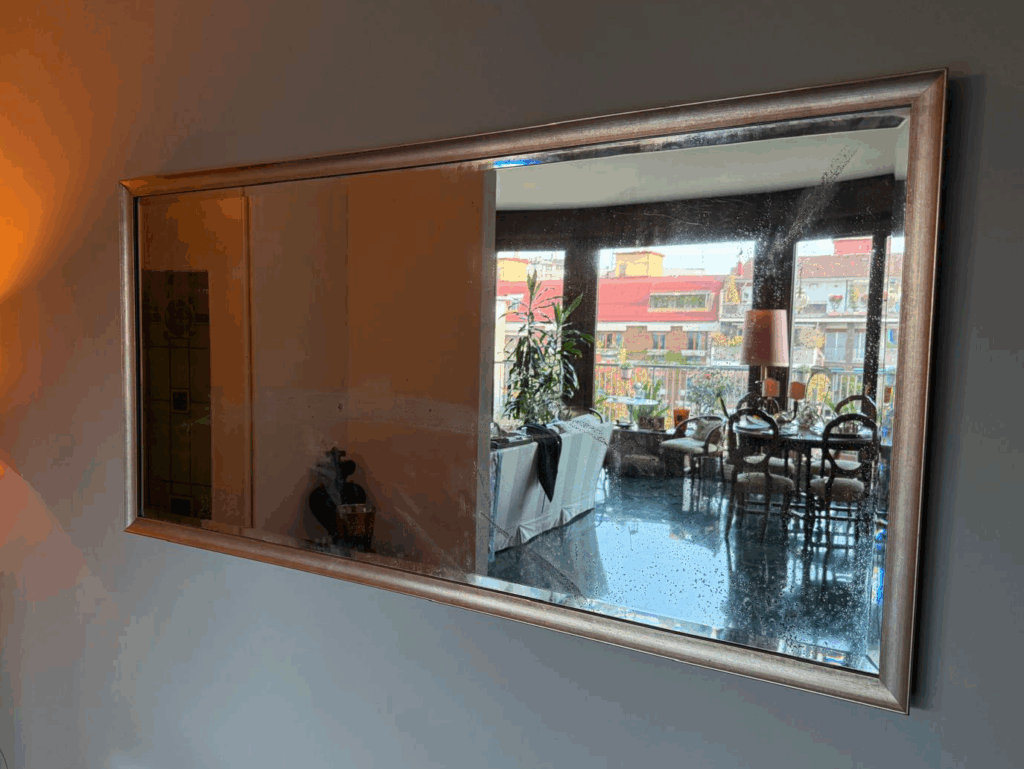 Specchio anticato con cornice