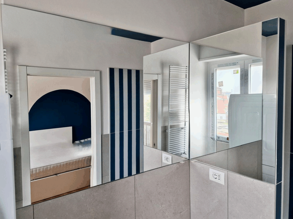 Specchio bagno ad angolo